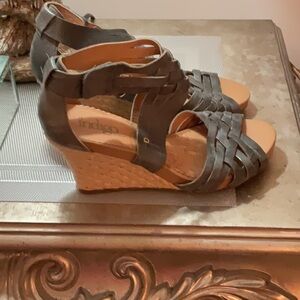 Dark gray leather woven wedge Sandal